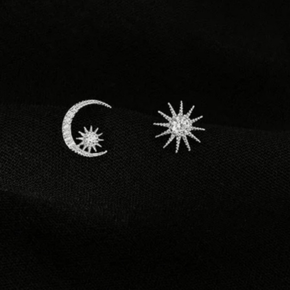 New 925 Silver Assimetric Moon Star Diamond Earrings